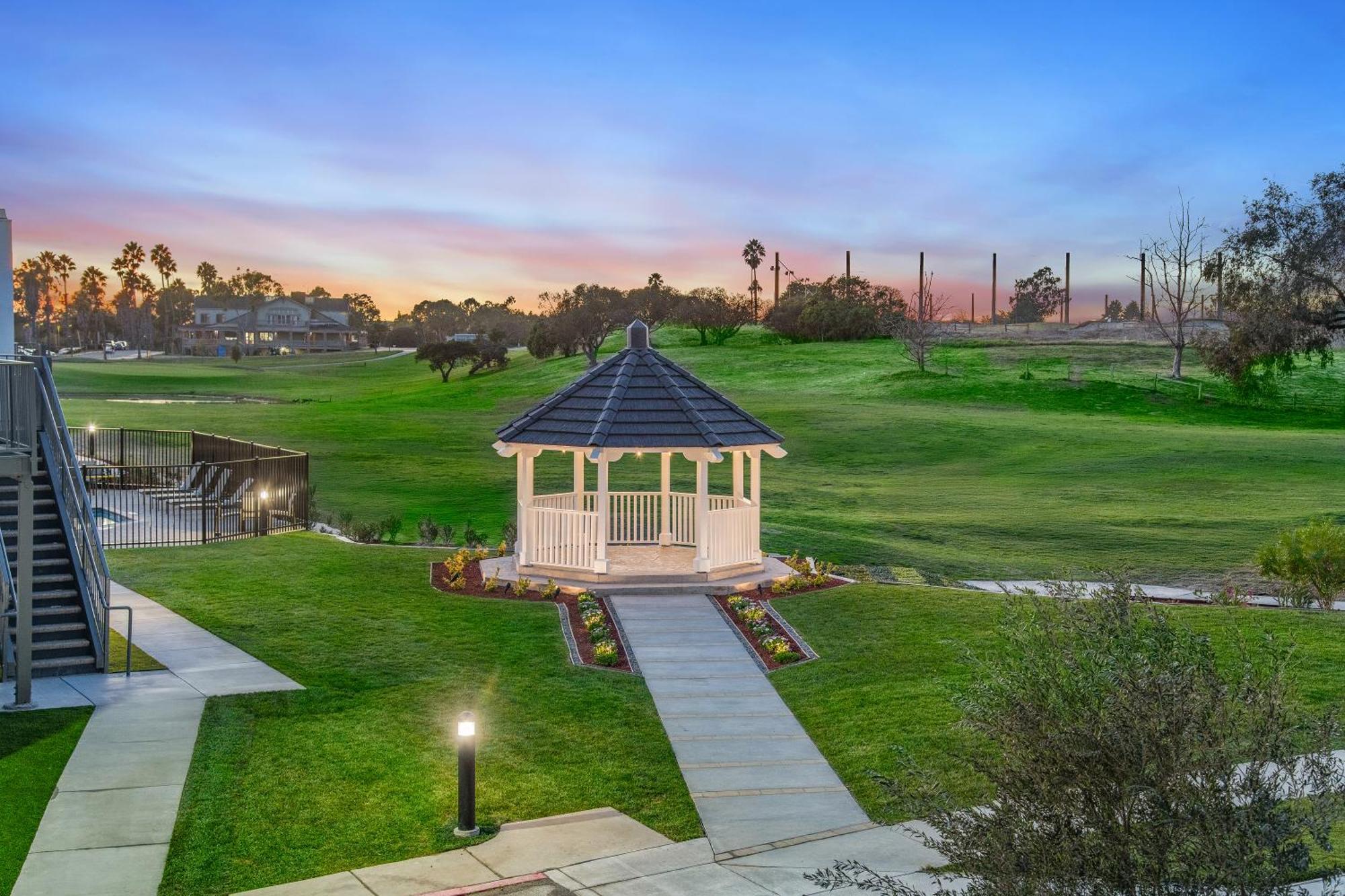 Staybridge Suites Oxnard - River Ridge By Ihg Exteriör bild