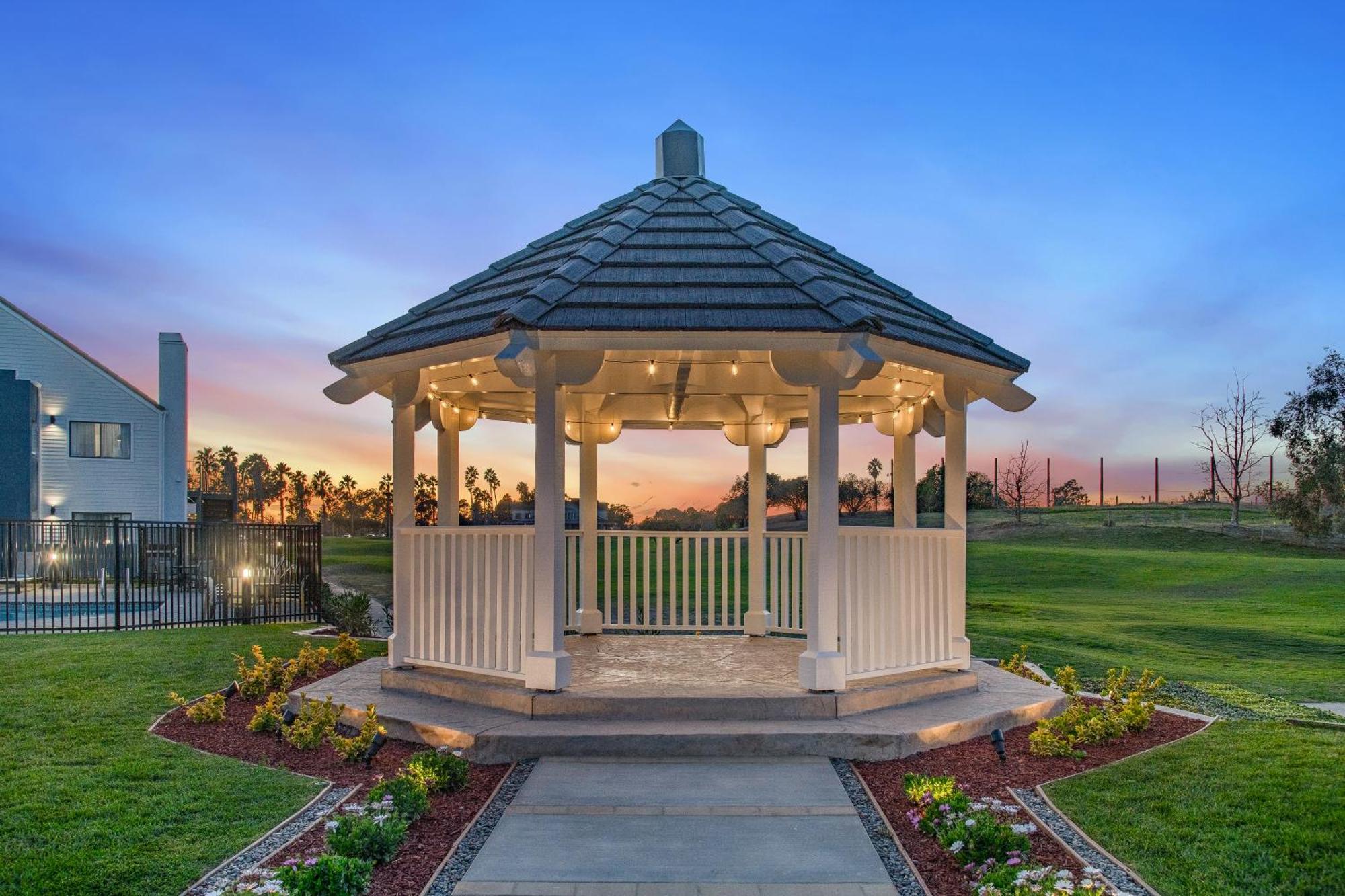 Staybridge Suites Oxnard - River Ridge By Ihg Exteriör bild